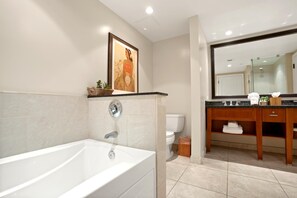 Shower, designer toiletries - Honua Kai 4 Free Rental Cars KBM Resorts Gorgeous Inner Courtyard 5 Units, 7 Bedrooms HK Ml-2732 (Kaanapali)