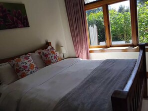 5 室のベッドルーム、WiFi、ベッドシーツ