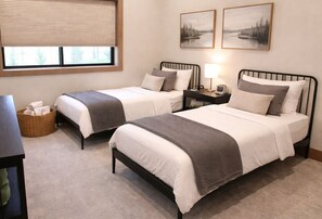 Room - Luxurious Retreat in Lake Chelan with Hot Tub (Chelan)