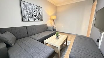 Apartment, Balcony | Living area
