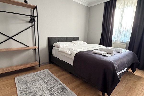 Bureau, espace de travail pour ordinateurs portables