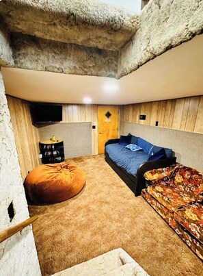 Interior -  Raspberry House is a farmhouse retreat in Beautiful Georgetown Idaho. (Montpelier)