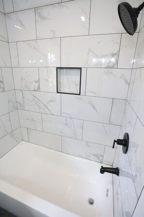 Towels, soap, toilet paper - Wonderful 2-bedroom house in charming Augusta (Augusta)
