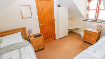 3 bedrooms, WiFi (free), individually decorated, individually furnished