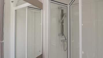 Cottage | Bathroom