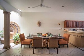 Dining - Outstanding Value - ALL Suites -Walk to Beach (Puerto Vallarta)