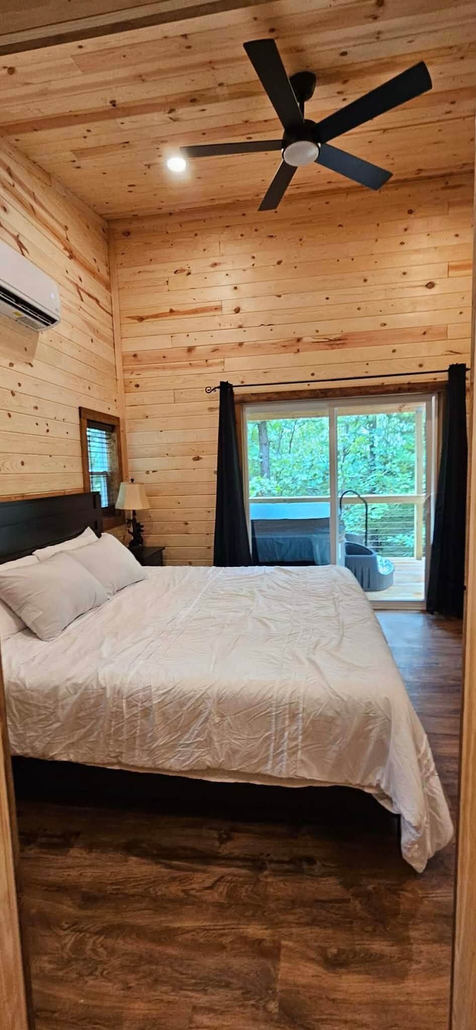 2 bedrooms, in-room safe, WiFi, bed sheets
