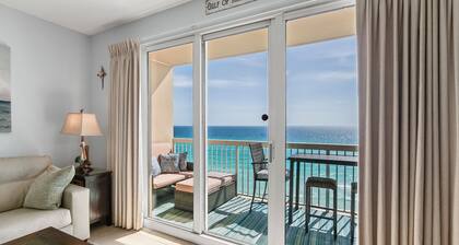 Seychelles eighth floor gulf front condo with free beach service!