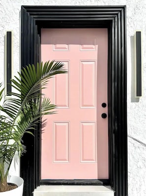 Exterior detail - Mediterranean-style Home Near Design District With a Pool! (Miami)