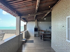 Outdoor dining - House in Maragogi, facing the Moses Trail. (Barra Grande)