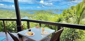 Outdoor dining - Magical Coral Bay Suite with Stunning Ocean Views A/C close to Beaches, shops  (Coral Bay)