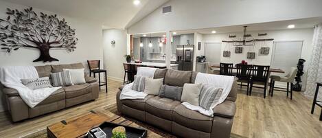 Smart TV, books, stereo