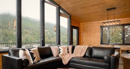Red Rocks Gather - Hot tub, sauna, cinema & views