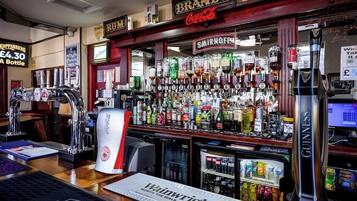 Bar (en la propiedad)