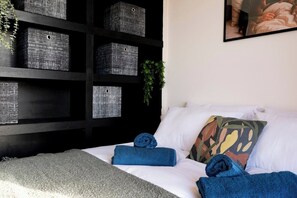 Room - En-Suite Room | Super King | Easy City Access (Nottingham)