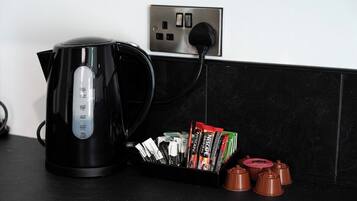 Kaffe og/eller kaffemaskine