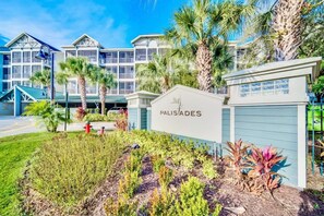 Exterior - Upstay Modern 2BR Condo Near Disney (Winter Garden)
