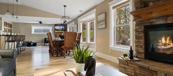 *Fenced Yard*Game room*Firepit* Near Forest Edge*