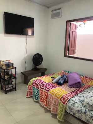 Room - House 150 meters from the beach. (Paraty)