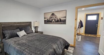 1-bedroom 1-bath just south of Soldotna between the Kenai and Kasilof rivers.