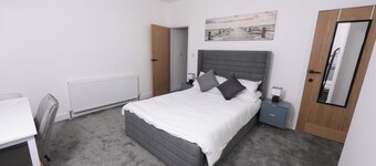 Spacious 6-Guest Retreat with Pool Table