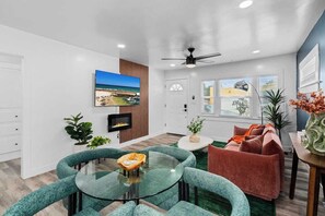Living area - Modern Pad w/ Game Room Arcade! (San Diego)