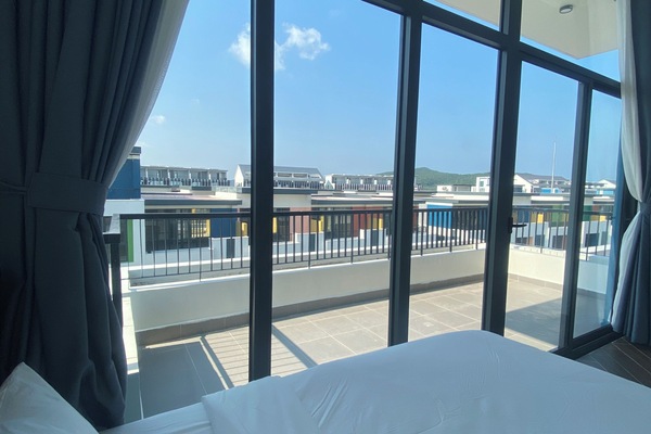 Premium bedding, pillow-top beds, individually furnished