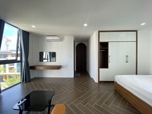 Apartamento Deluxe, 2 habitaciones, vistas a la ciudad | Ropa de cama de alta calidad y colchones con acolchado adicional