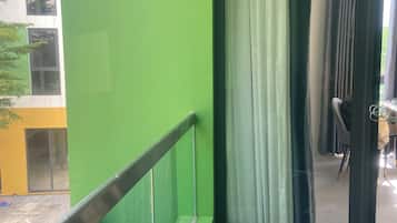 Quadrupla familiare, vista città | Balcone