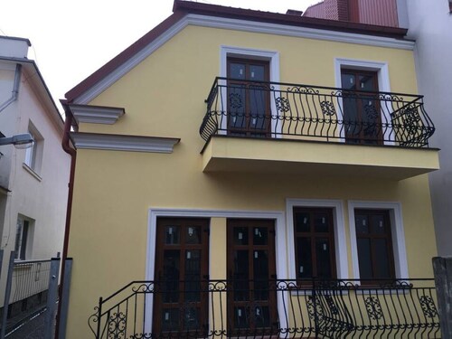 Modern 3BD Apartment in Zolynia Town Square