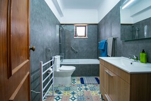 Apartment - Parede Coastal Family Retreat (Cascais)