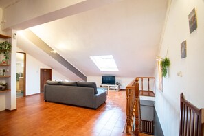 Apartment - Parede Coastal Family Retreat (Cascais)