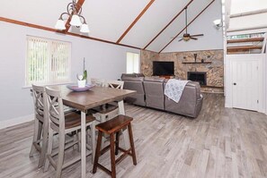 Dining - Coastal Retreat, Modern Home Near Beach! (Fort Pierce)
