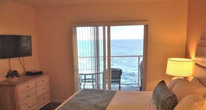 CRASHING WAVES AND WHALES!