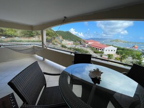 Outdoor dining - Red Hook Retreat with Stunning Ocean Views (Red Hook)