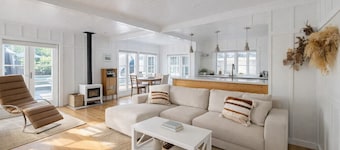 Beach inspired home • Relax & unwind