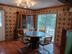 Dining - Cozy 1-bedroom house in peaceful Boyne City with amazing lake & Mountain views (Boyne City)