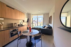 Interior - F603 - Orange Century Modern 1BR + Den w/ Balcony, Pool & Gym in Downtown Miami (Miami)