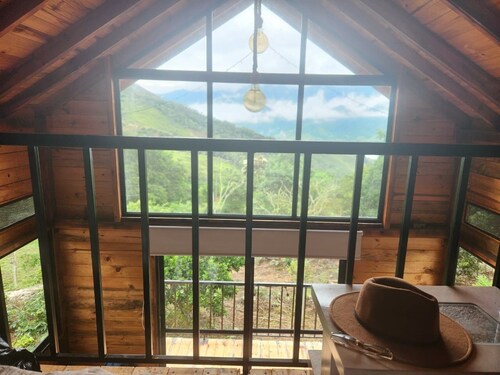 Cabin with mountain view. suitable for the whole family.