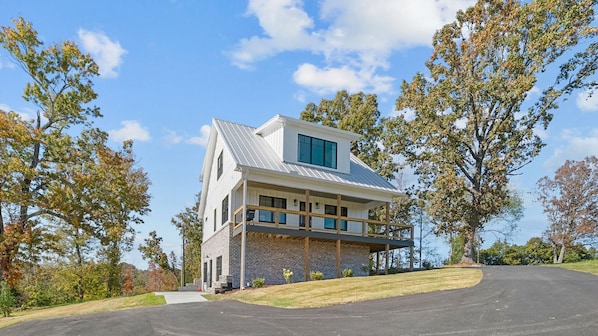 Exterior - Shepherd's Hope Cottage Getaway (Blaine)