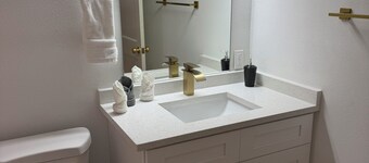 Charming 2BR/2BA Getaway – Feels Like Home