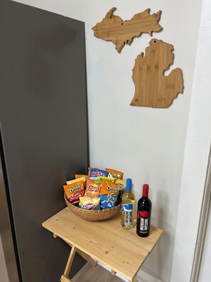 Interior - Houghton Lake - White Pine Haven (Houghton Lake)