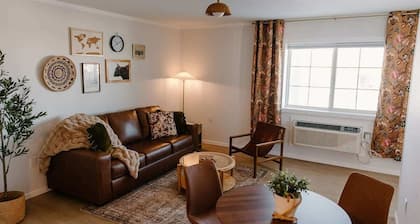 Lofts on Main â Large Loft | Full Kitchen | Sleeps 4