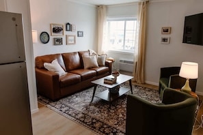 Téléviseur, bureau