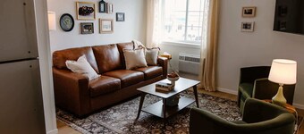 Large 1BR Loft in La Crete | Full Kitchen