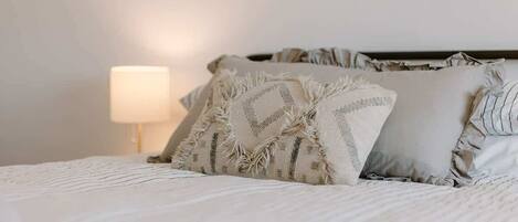 1 bedroom, travel cot, WiFi, bed sheets