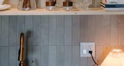 Cozy 1BR Loft in La Crete | Kitchenette