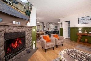 Living area - Rebecca's Ark | Hot tub & smokeless fire pit! (Basye)