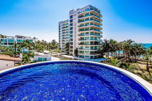 Pool - Charming condo with ocean-view, pool & balcony (Nuevo Vallarta)