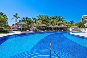 Pool - Modern ocean-view stay with pool and rooftop access, large balcony, and AC (Nuevo Vallarta)